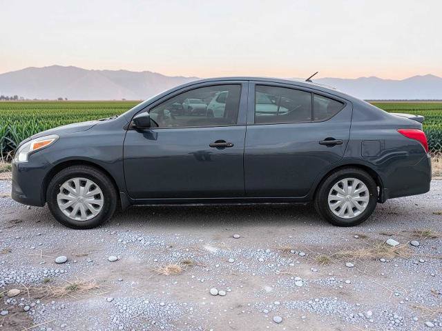Used 2017 Nissan Versa S Plus FWD image 3