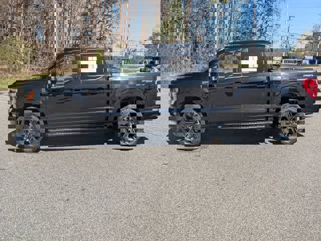 Certified 2022 Ford F150 XLT w/ Equipment Group 302A High image 7