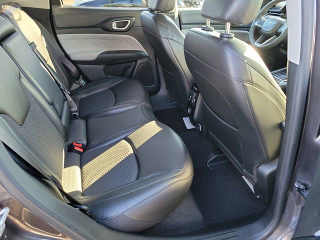 Used 2022 Jeep Compass Latitude image 22