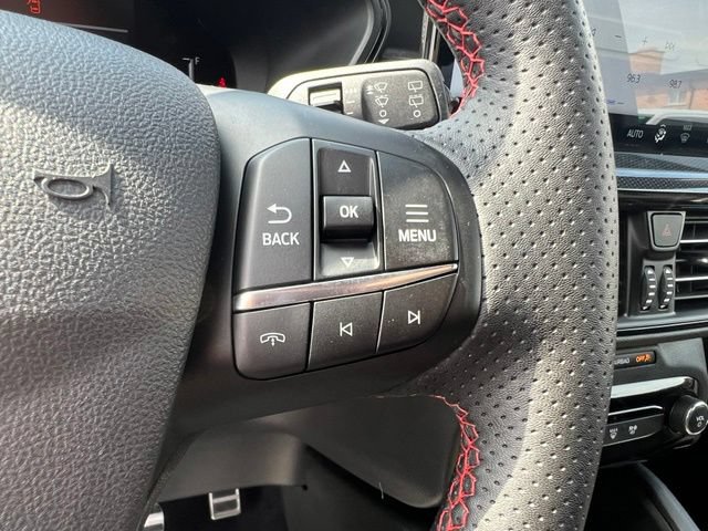 Certified 2024 Ford Escape ST-Line w/ Tech Pack #1 AWD/4WD image 10
