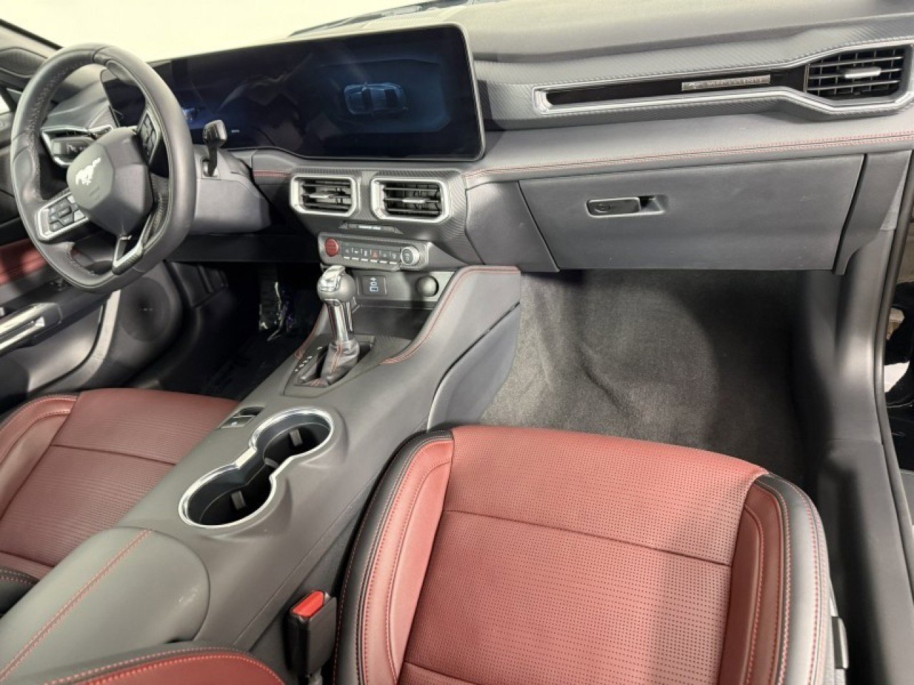 Certified 2025 Ford Mustang Premium image 9