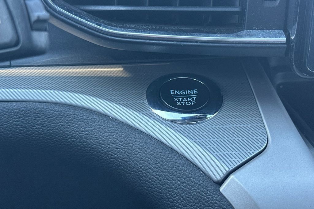 Certified 2023 Ford Explorer XLT w/ Equipment Group 202A image 27