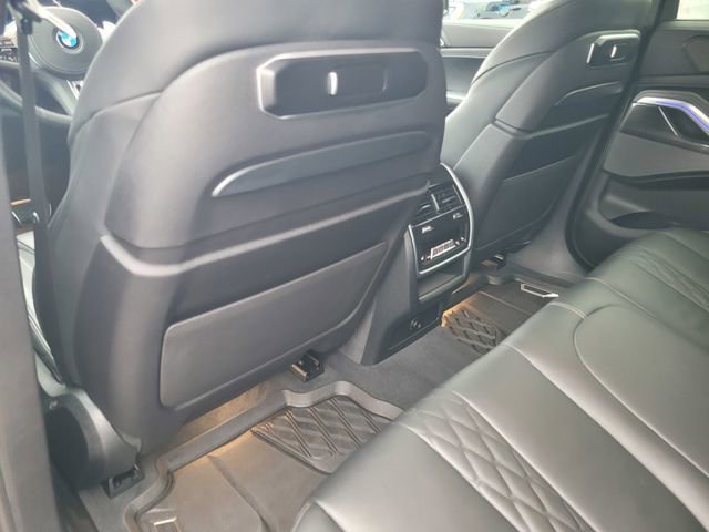 Used 2024 BMW X6 M60i image 12