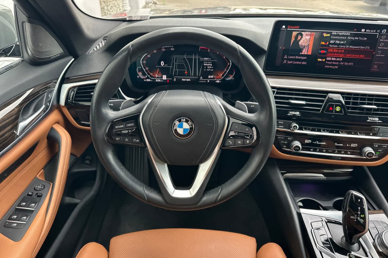 Used 2021 BMW 530i w/ Premium Package RWD image 14