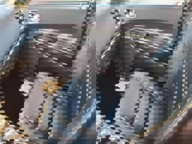 Used 2019 Dodge Durango SXT image 12