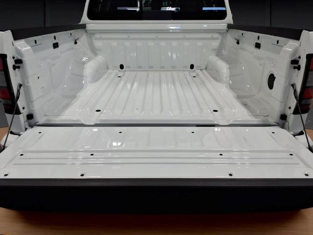 Used 2025 Nissan Frontier SV AWD/4WD image 12