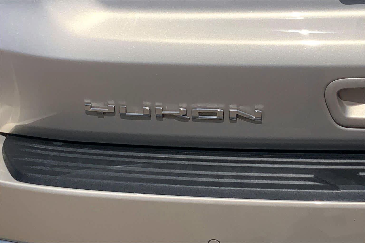 Used 2023 GMC Yukon XL Denali AWD/4WD image 10