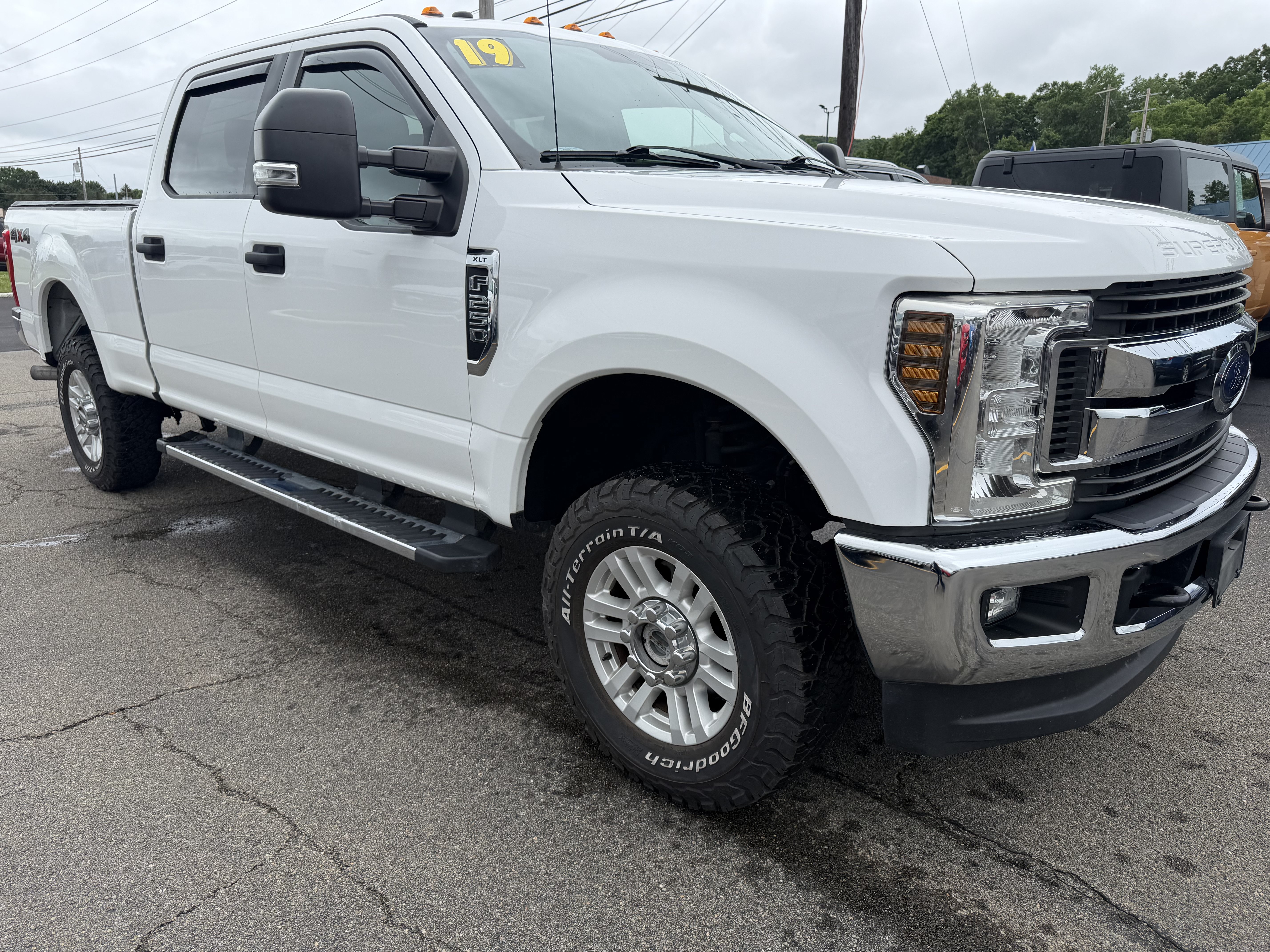 Certified 2019 Ford F250 XLT w/ XLT Value Package AWD/4WD image 1