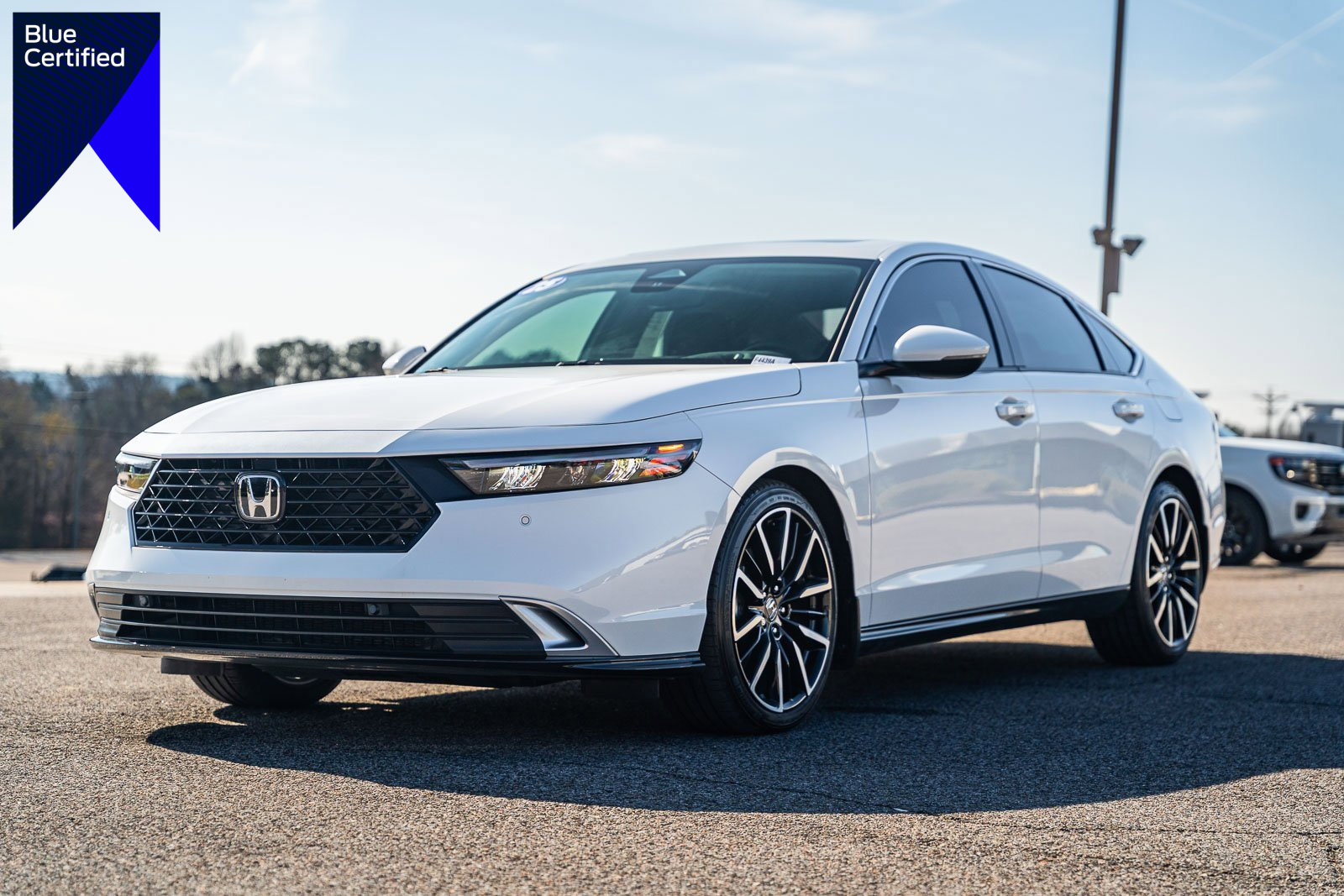 Used 2025 Honda Accord Touring image 1