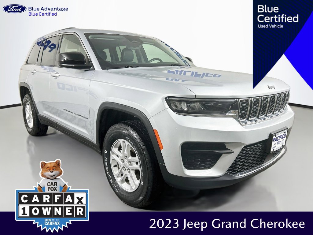 Used 2023 Jeep Grand Cherokee Laredo w/ Luxury Tech Group I