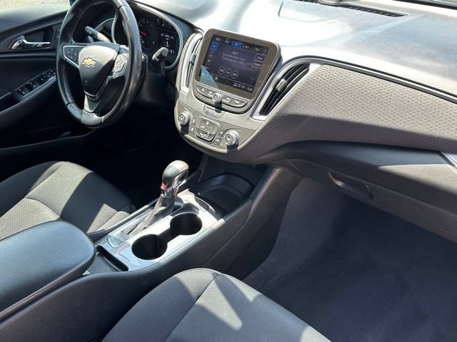 Used 2021 Chevrolet Malibu RS w/ LPO, Convenience Package 1 FWD image 9