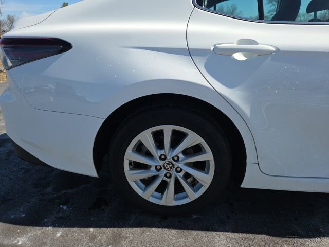Used 2024 Toyota Camry LE image 10
