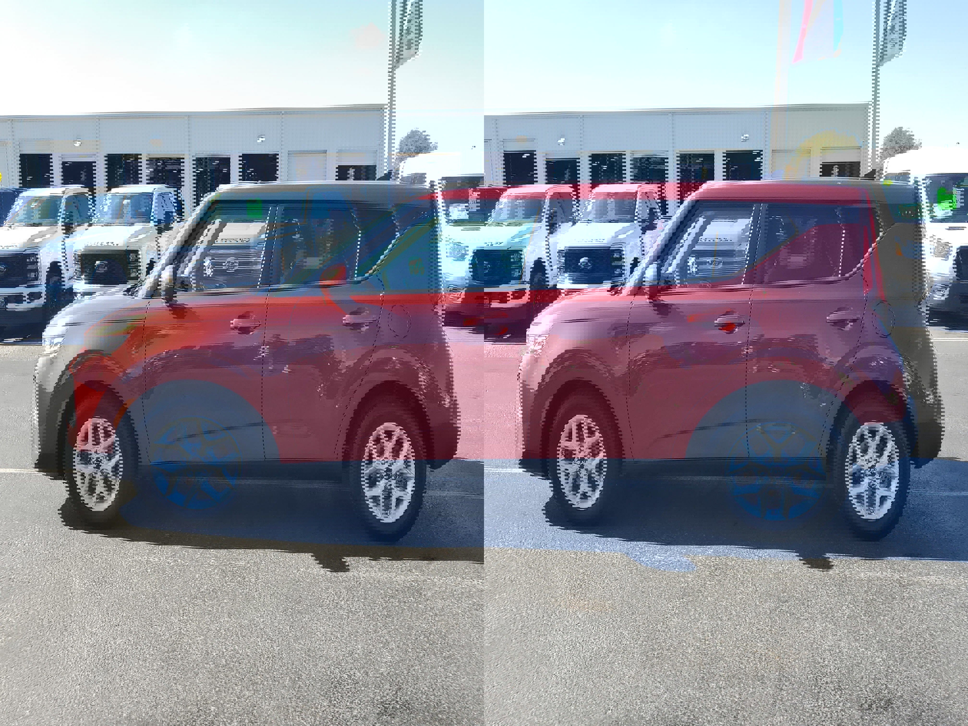 Used 2022 Kia Soul LX w/ Technology Package image 4