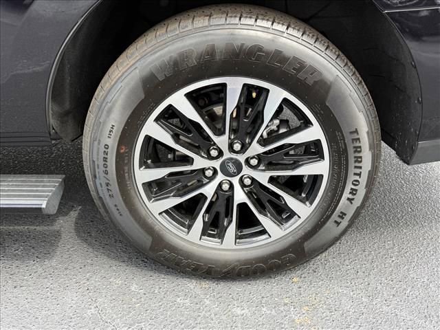 Certified 2025 Ford Expedition Platinum AWD/4WD image 15