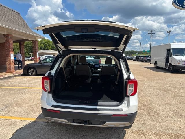 Certified 2023 Ford Explorer XLT w/ Equipment Group 202A AWD/4WD image 10