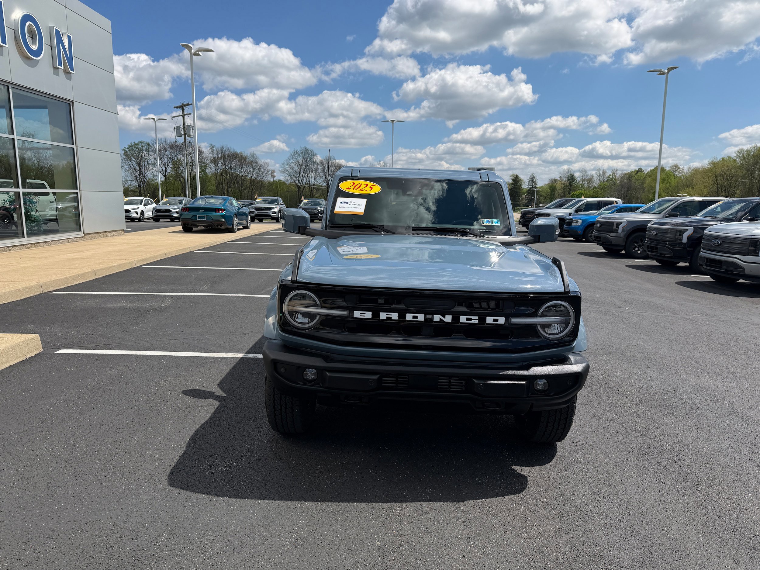 Certified 2025 Ford Bronco Outer Banks AWD/4WD image 9