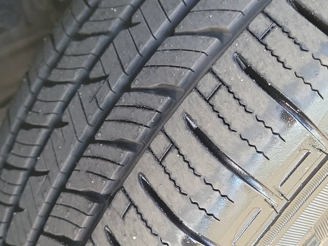 Used 2019 Toyota RAV4 LE w/ Carpet Mat Package FWD image 27