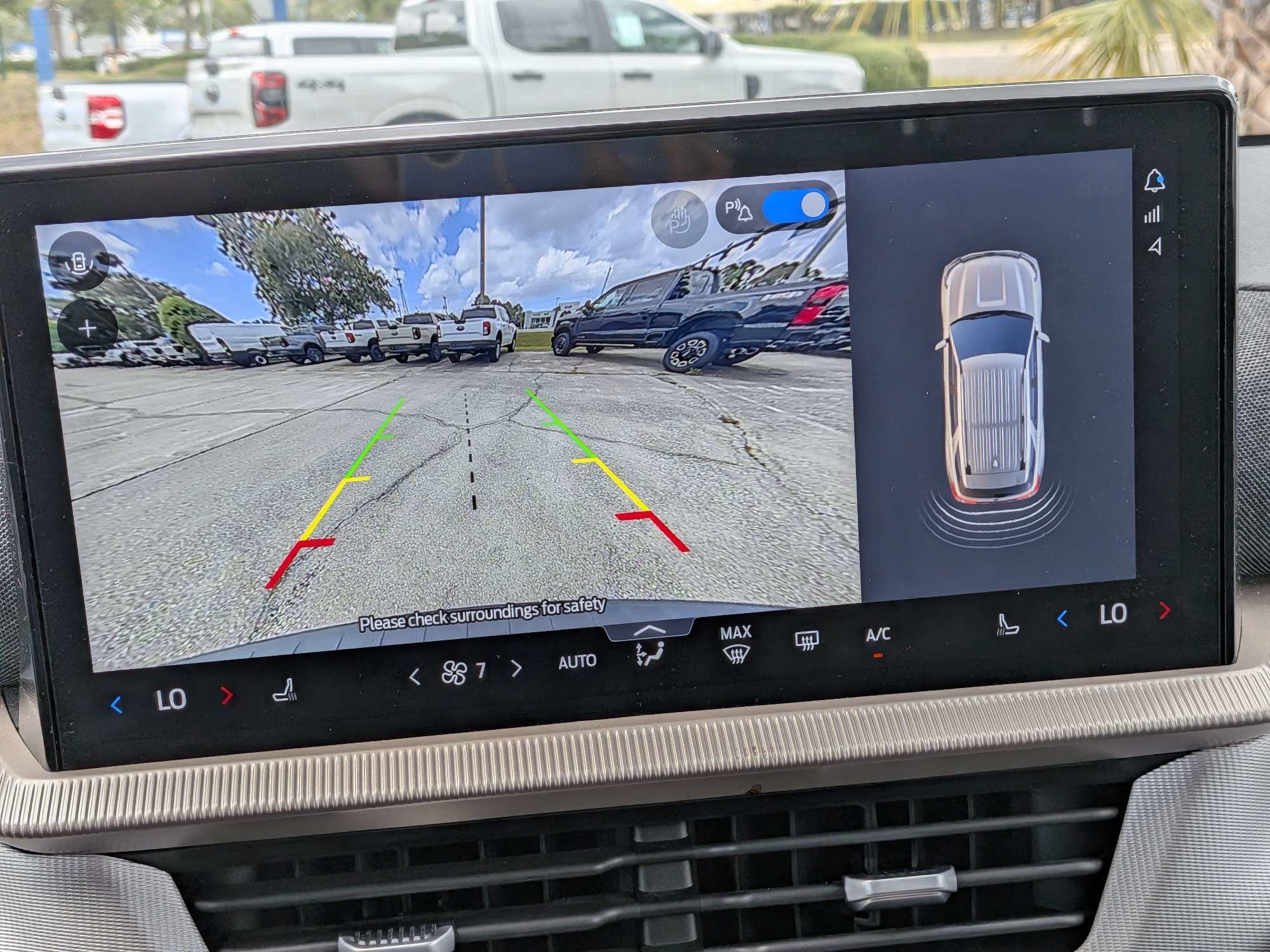 Certified 2025 Ford Explorer Active RWD image 23