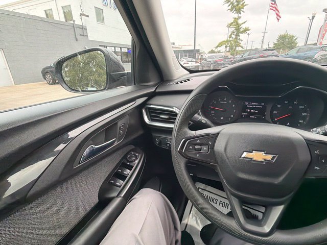 Used 2023 Chevrolet TrailBlazer LT w/ Convenience Package FWD image 34
