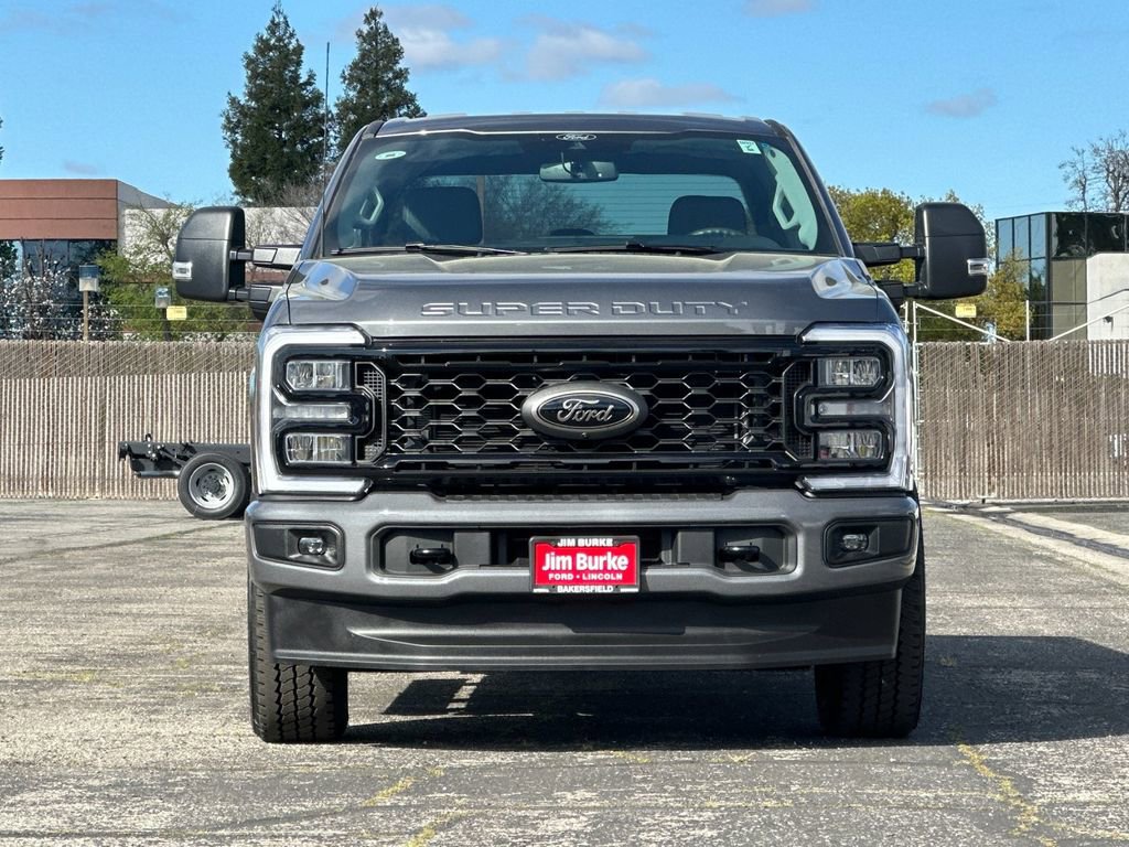 Certified 2025 Ford F350 XLT w/ Black Appearance Package image 9
