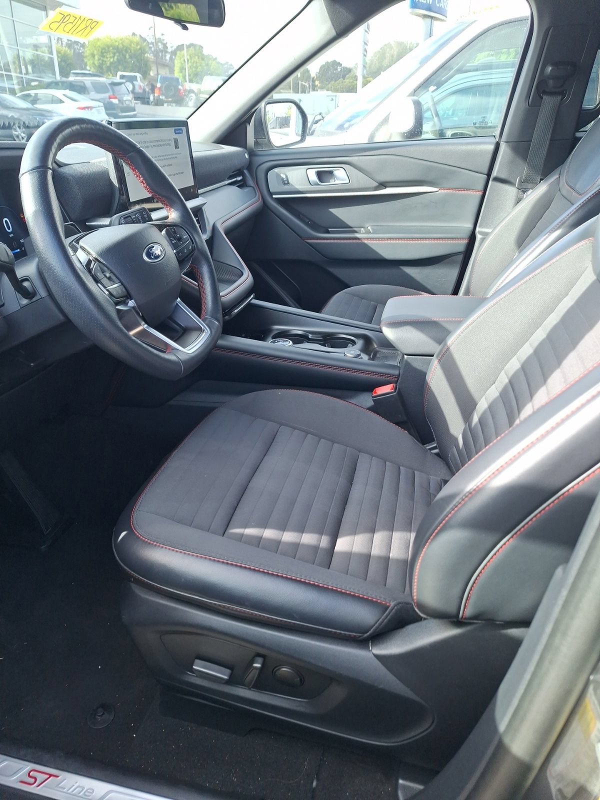 Certified 2025 Ford Explorer ST-Line AWD/4WD image 14