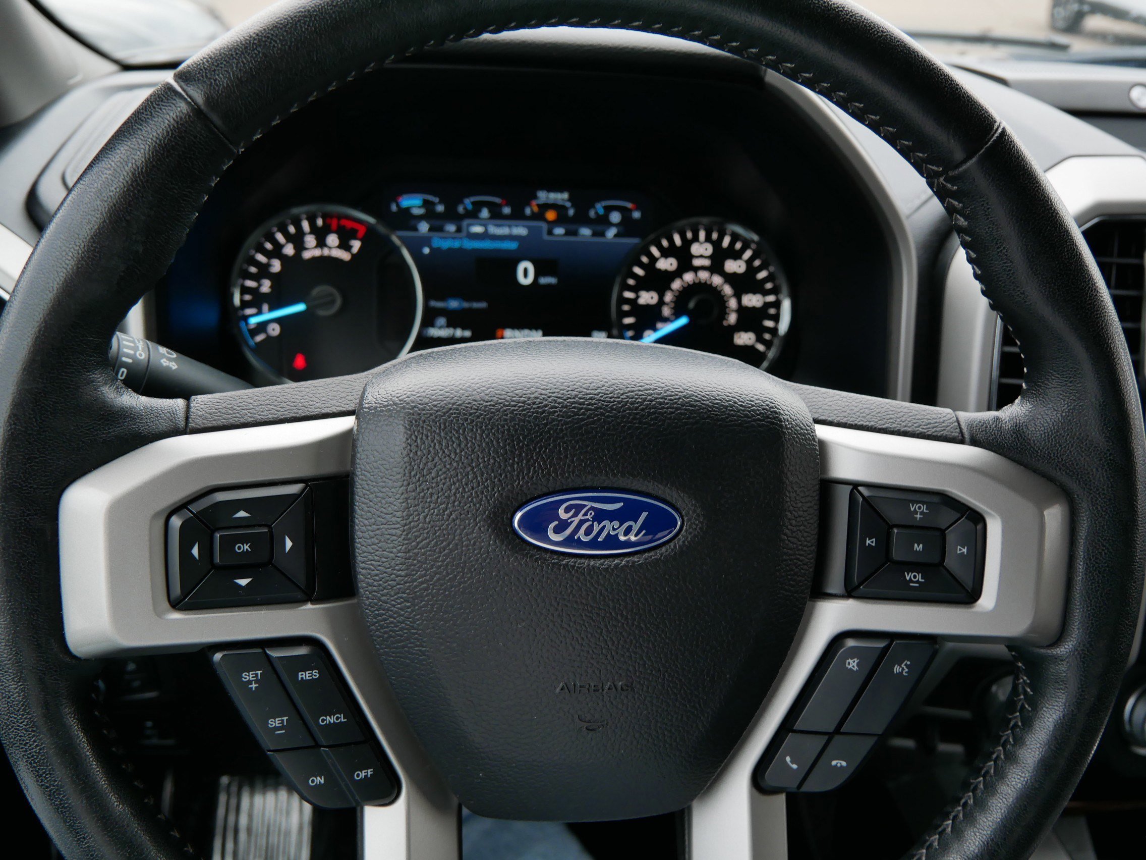 Certified 2018 Ford F150 Lariat w/ Equipment Group 502A Luxury image 25