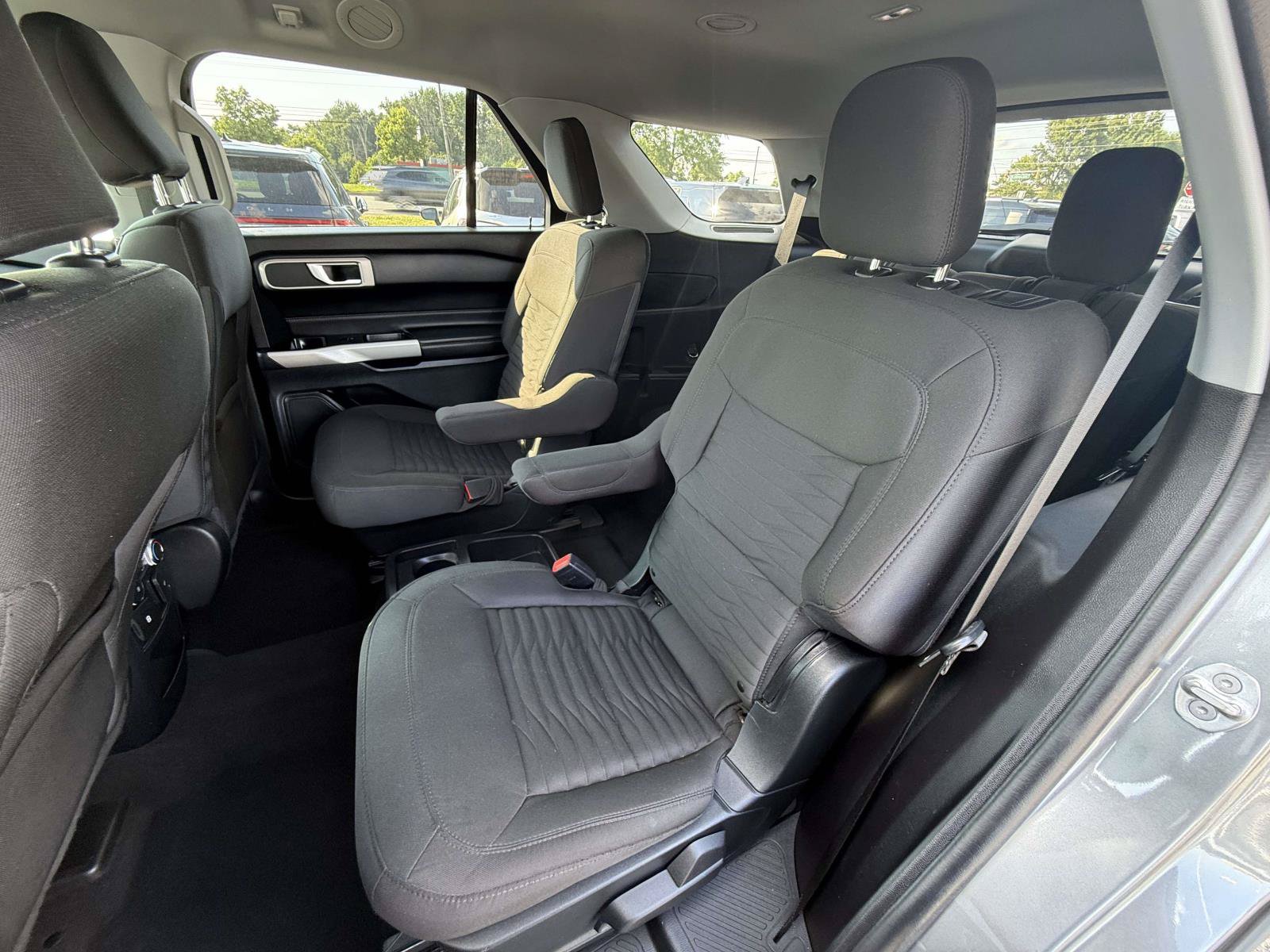 Certified 2021 Ford Explorer XLT RWD image 21