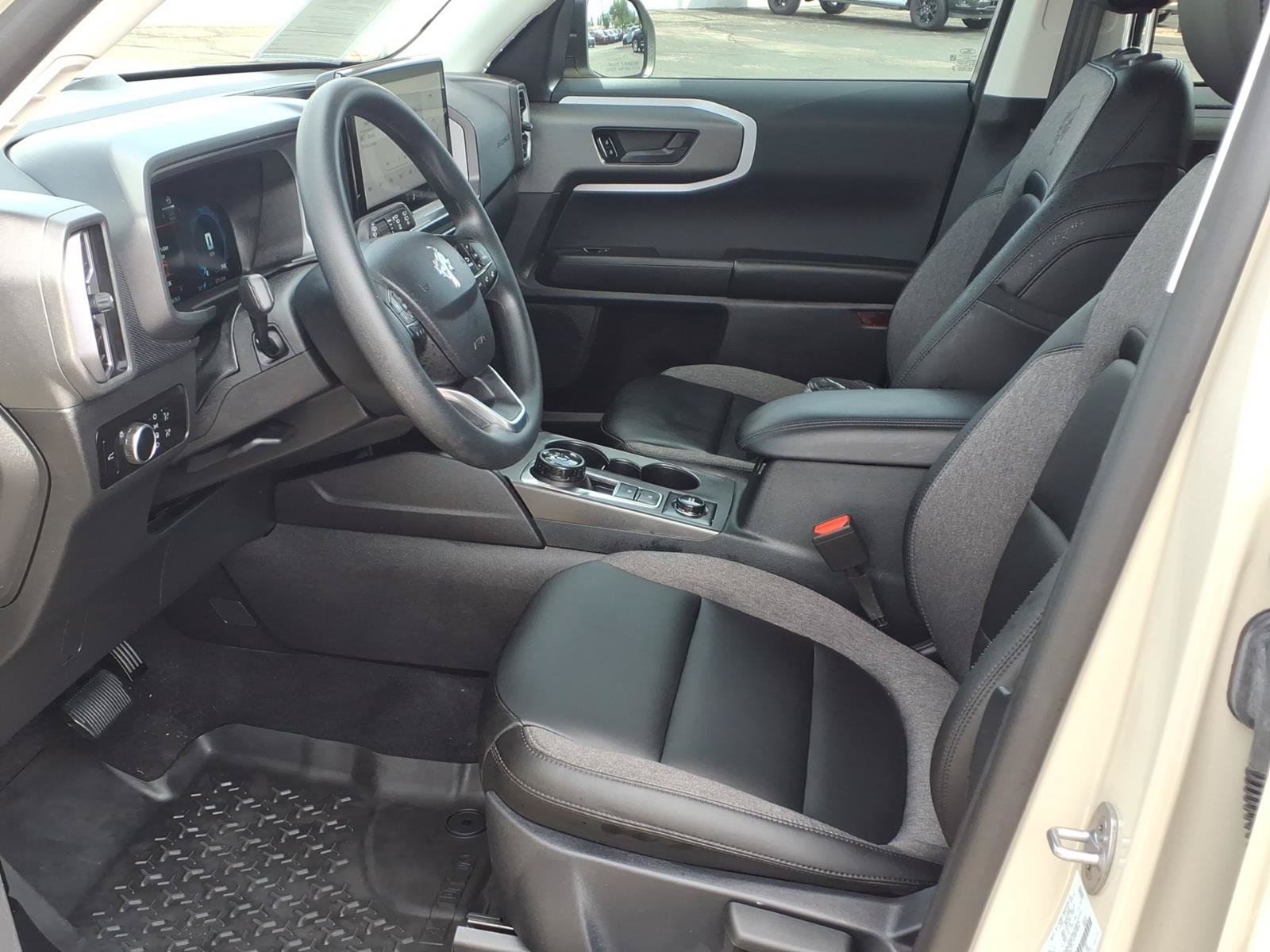 Certified 2025 Ford Bronco Sport Big Bend w/ Black Appearance Package AWD/4WD image 22