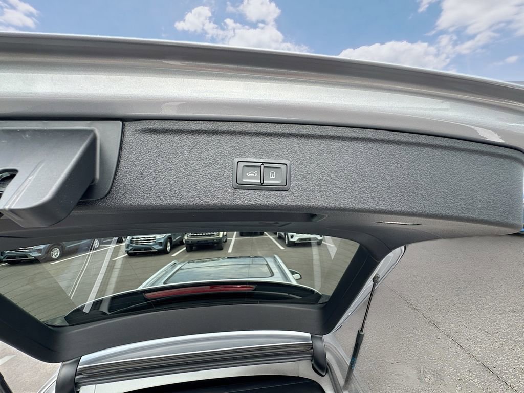 Used 2020 Audi A4 2.0T allroad Premium Plus AWD/4WD image 31