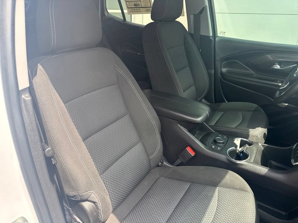 Used 2024 GMC Terrain SLE w/ Driver Convenience Package FWD image 30