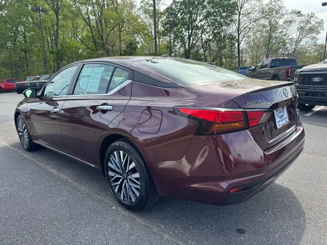 Used 2025 Nissan Altima 2.5 SV FWD image 6