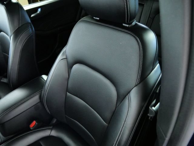 Certified 2025 Ford Escape Platinum AWD/4WD image 18