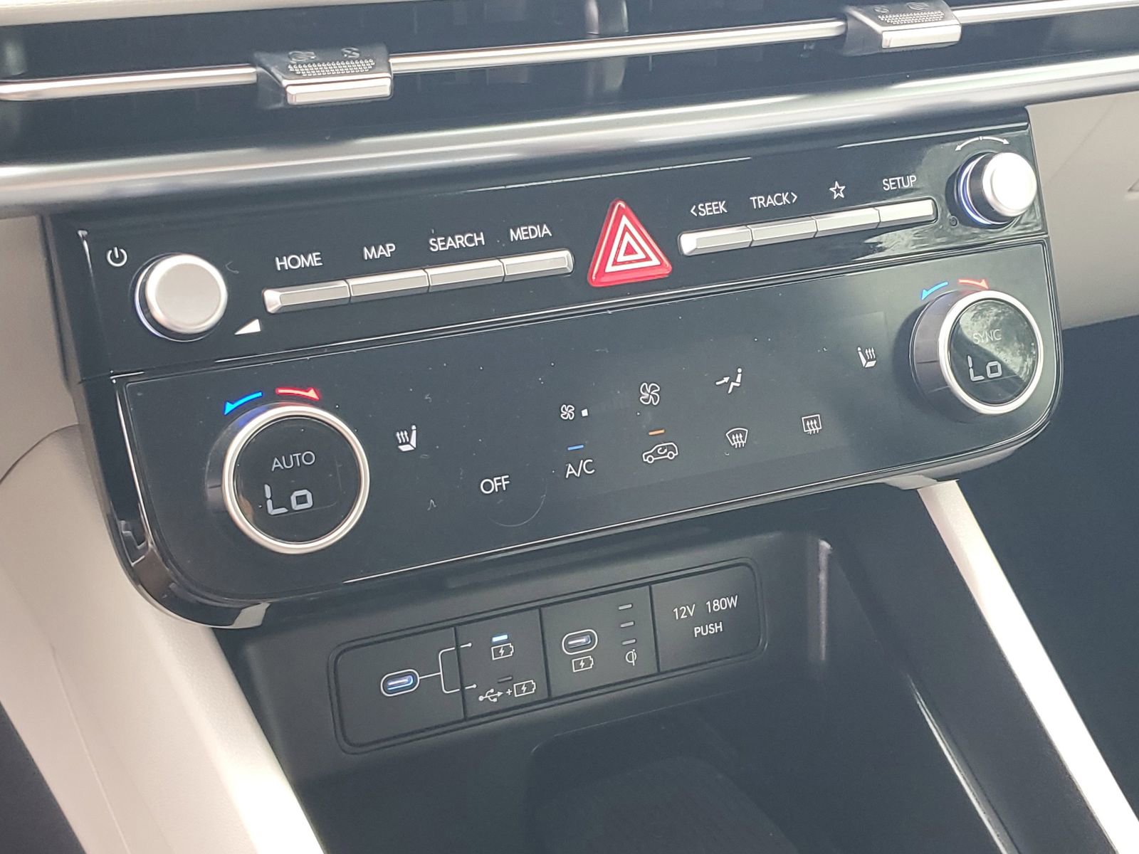 Used 2025 Hyundai Tucson SEL image 25