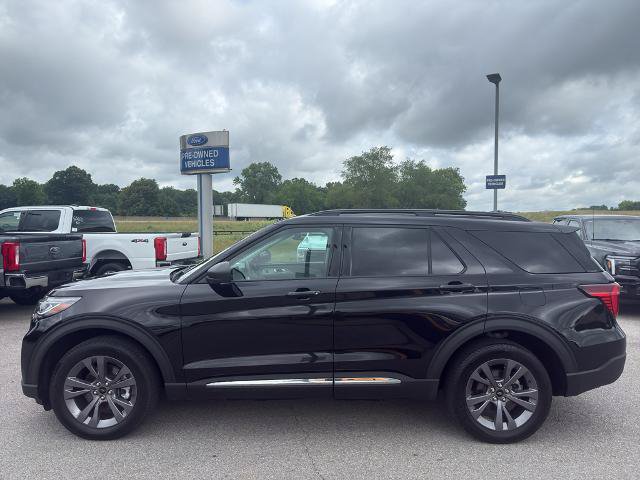 Certified 2025 Ford Explorer Active w/ Active Comfort Package AWD/4WD image 8