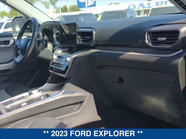 Certified 2023 Ford Explorer XLT w/ Equipment Group 202A RWD image 23
