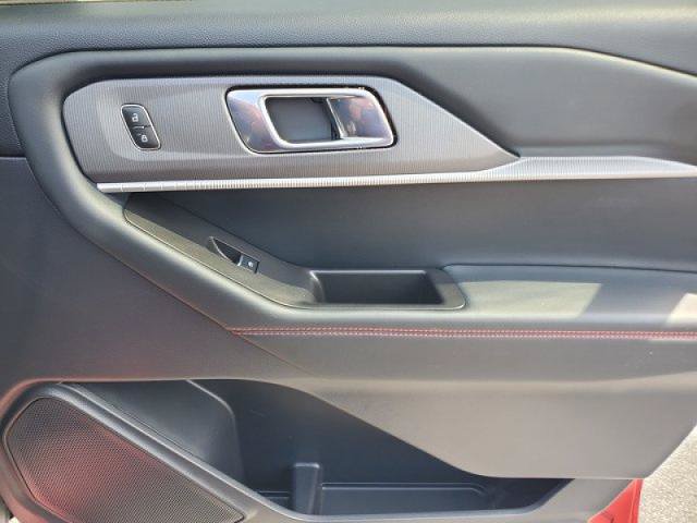 Certified 2025 Ford Explorer ST RWD image 37