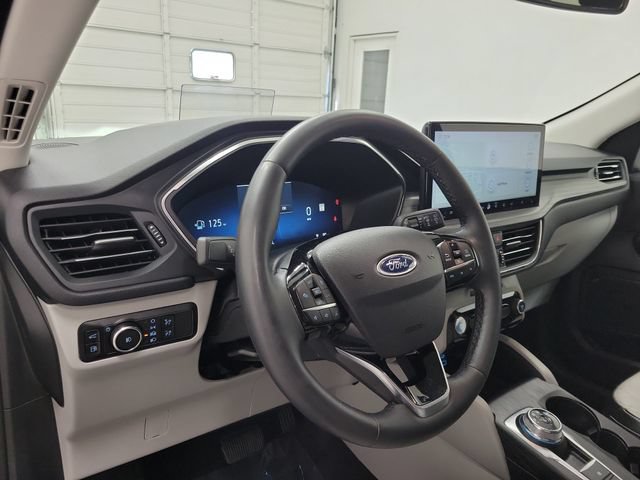 Certified 2023 Ford Escape Platinum w/ Premium Technology Package AWD/4WD image 20