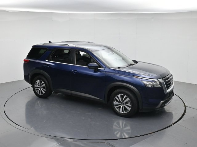 Used 2025 Nissan Pathfinder SL FWD image 44