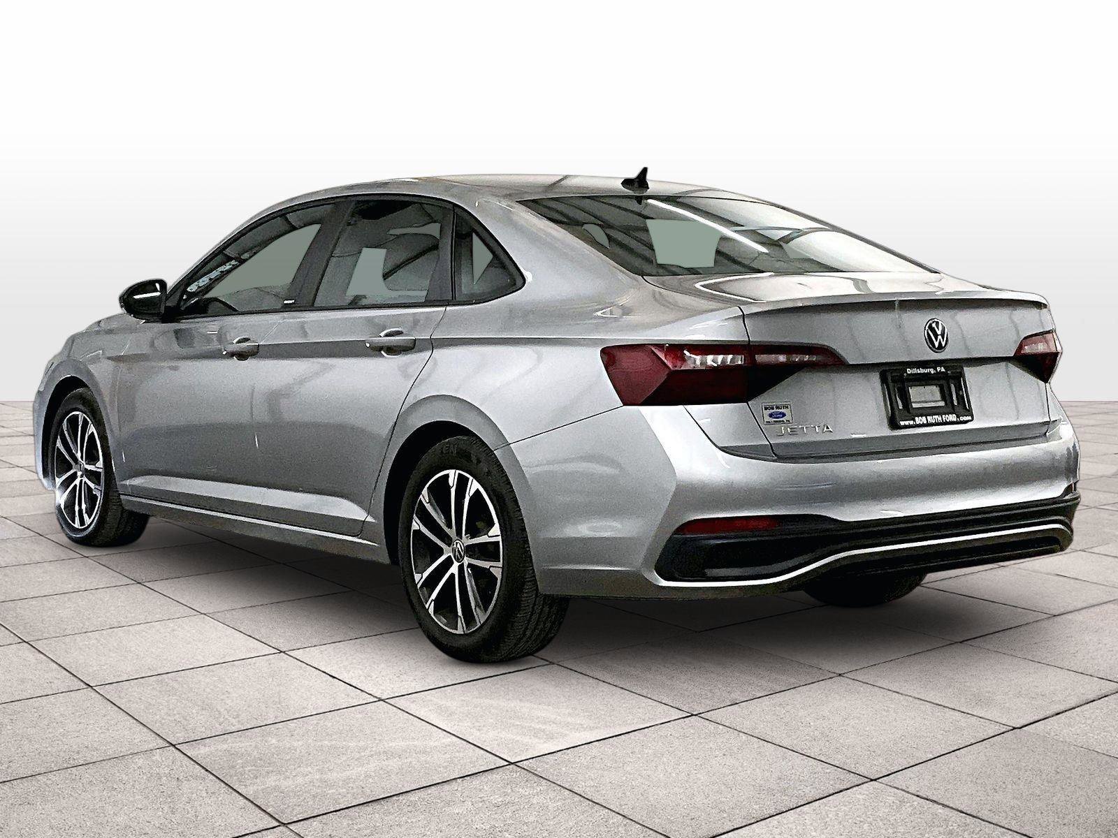 Used 2024 Volkswagen Jetta Sport FWD image 10