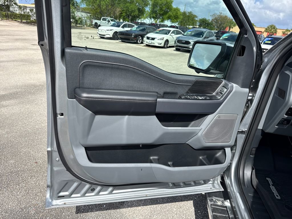 Certified 2025 Ford F150 Lariat w/ Equipment Group 501A Mid image 13