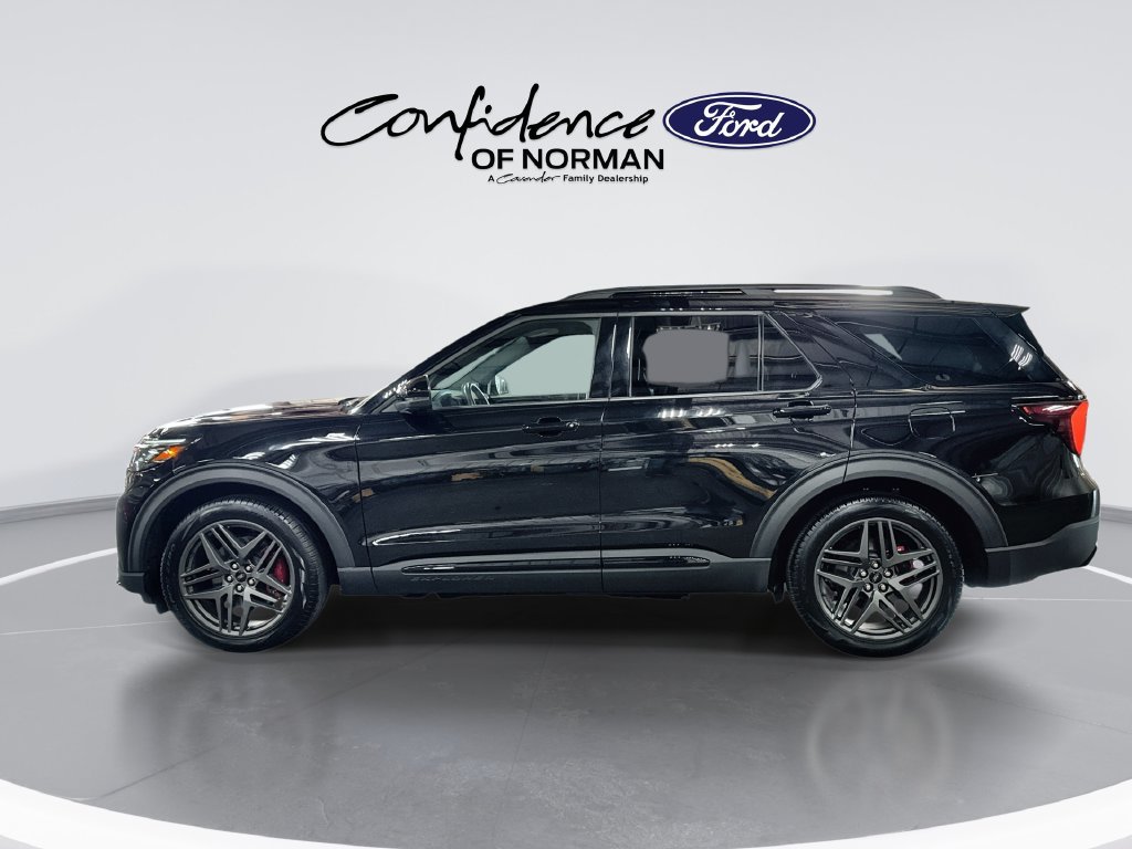 Certified 2026 Ford Explorer ST-Line w/ ST-Line Street Pack RWD image 5