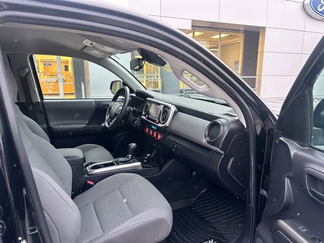 Used 2022 Toyota Tacoma SR5 image 40