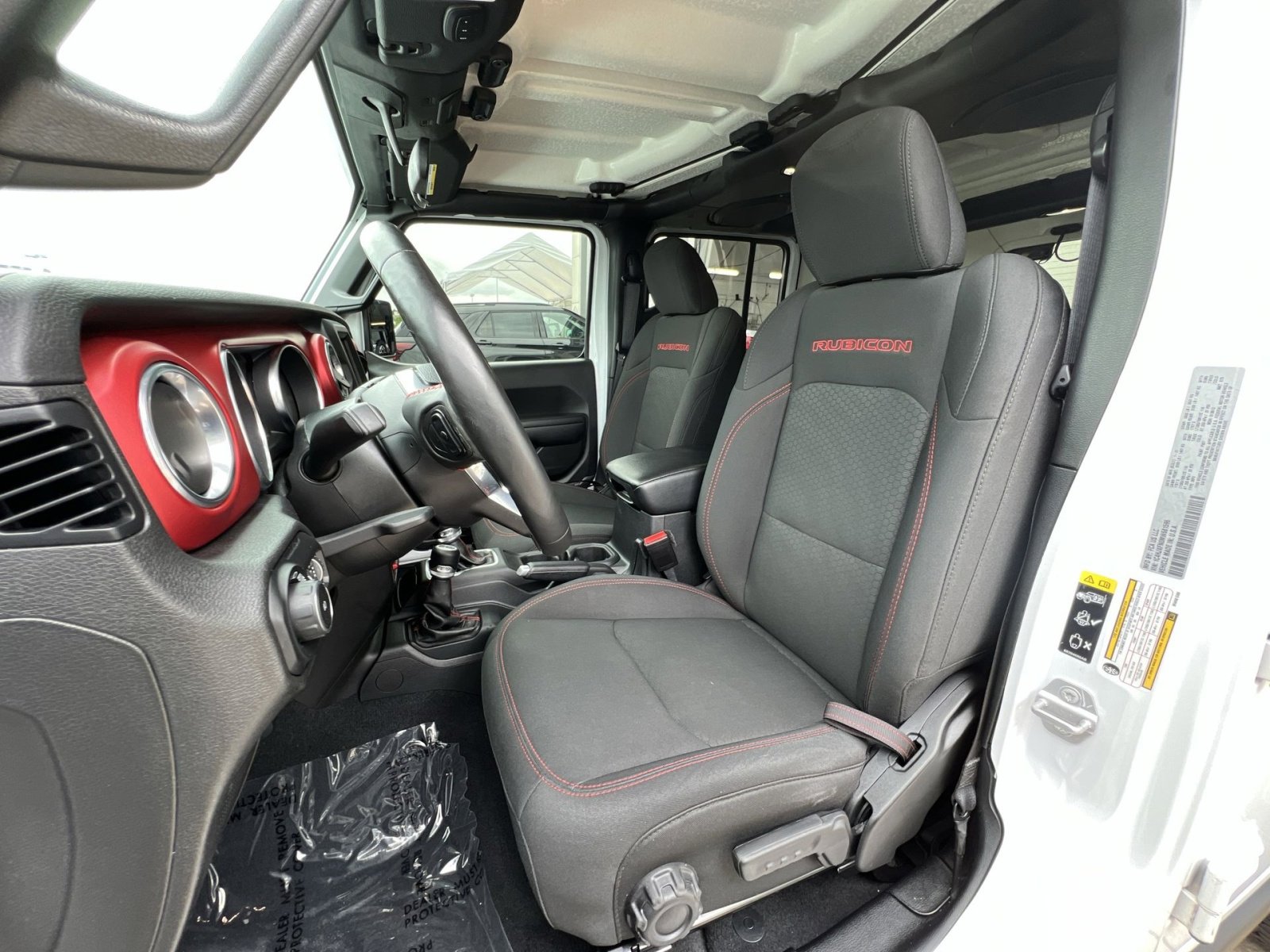 Used 2021 Jeep Wrangler Unlimited Rubicon w/ Cold Weather Group AWD/4WD image 21