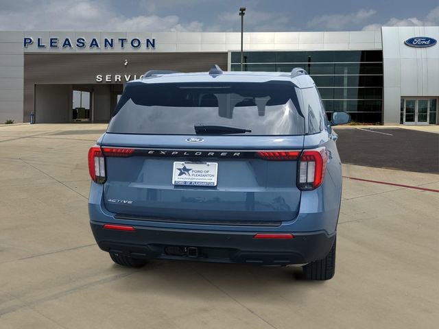 Certified 2026 Ford Explorer Active RWD image 4