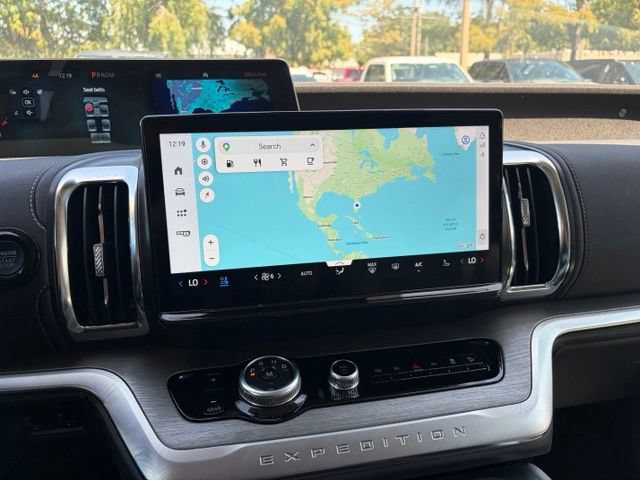 Certified 2025 Ford Expedition Platinum AWD/4WD image 16