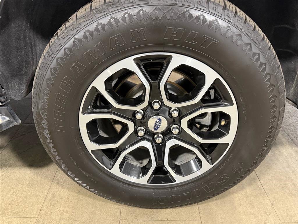 Certified 2023 Ford Expedition Max XLT image 17