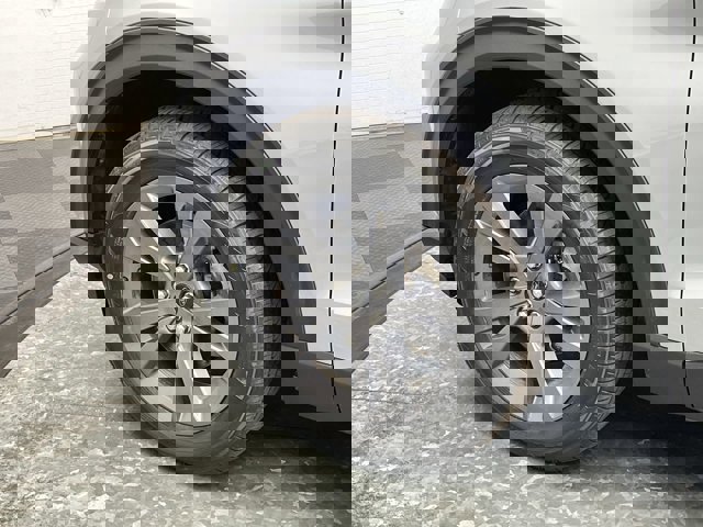 Certified 2023 Ford Explorer XLT w/ Equipment Group 202A image 40