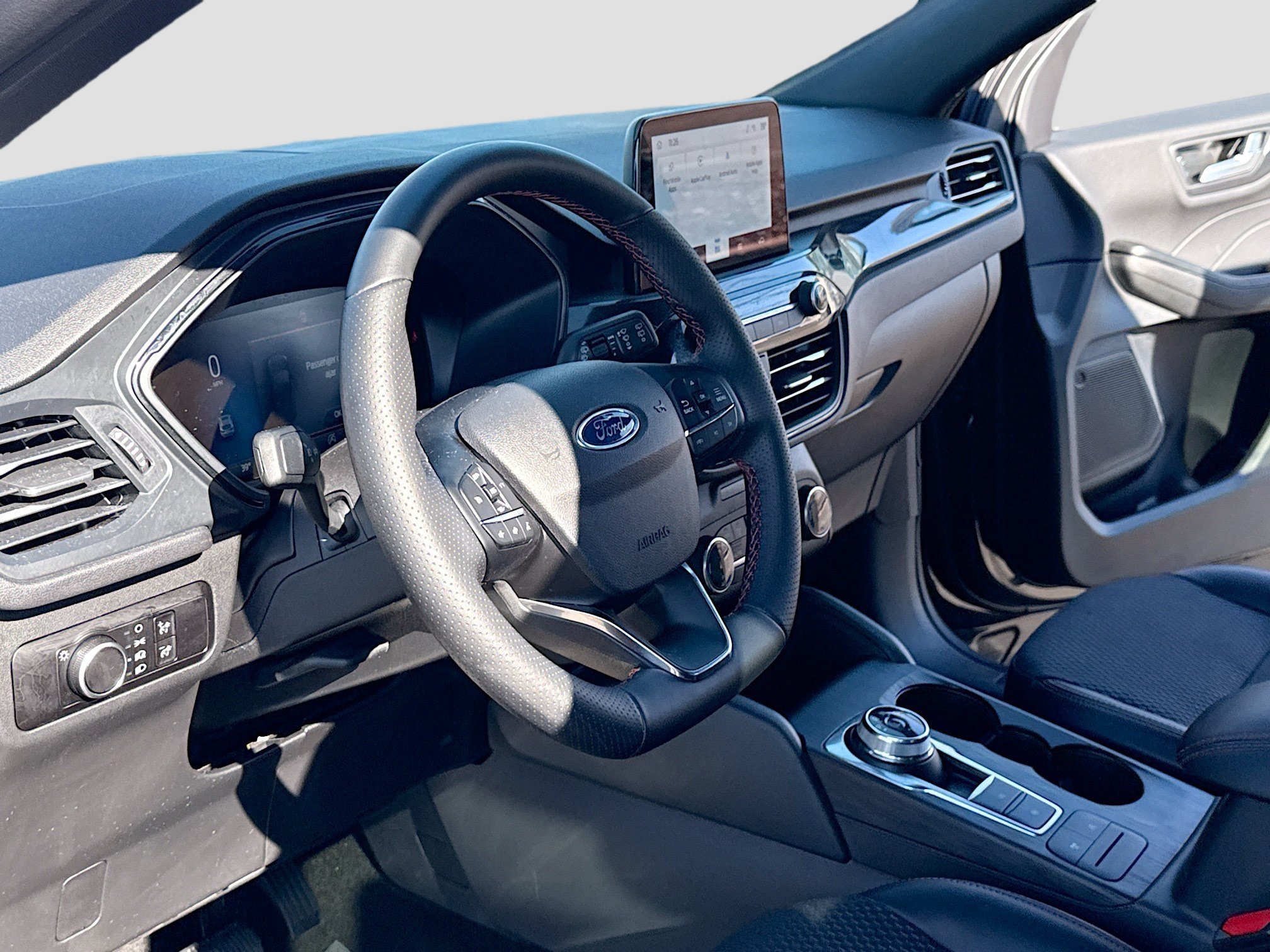 Certified 2025 Ford Escape ST-Line AWD/4WD image 4