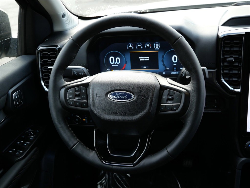 Certified 2025 Ford Ranger Lariat w/ Black Appearance Package image 13