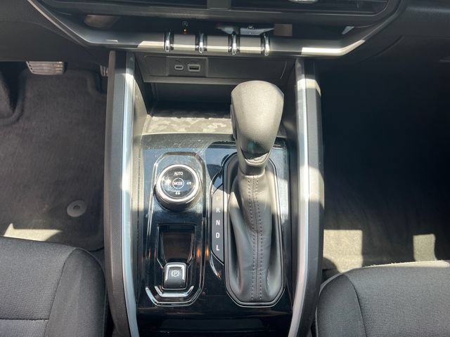 Used 2023 Chevrolet Colorado Trail Boss w/ Technology Package AWD/4WD image 34